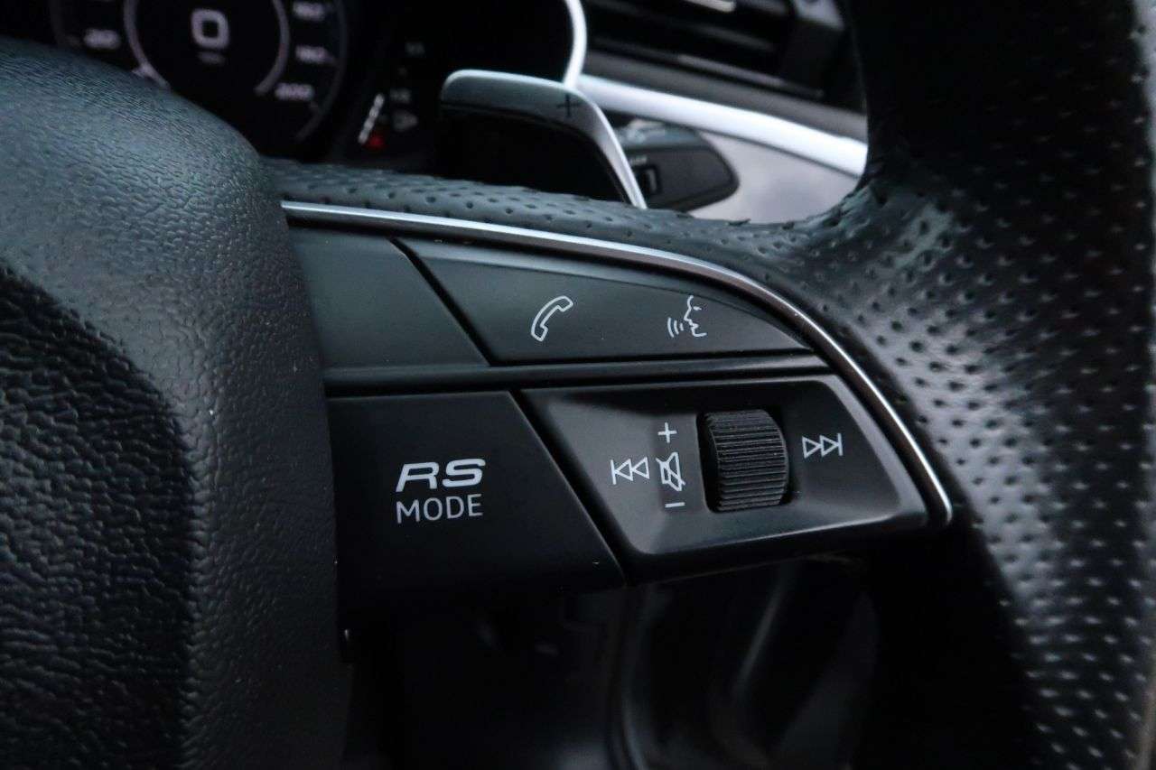 2020 AUDI RS Q3 2020 AUDI RS Q3