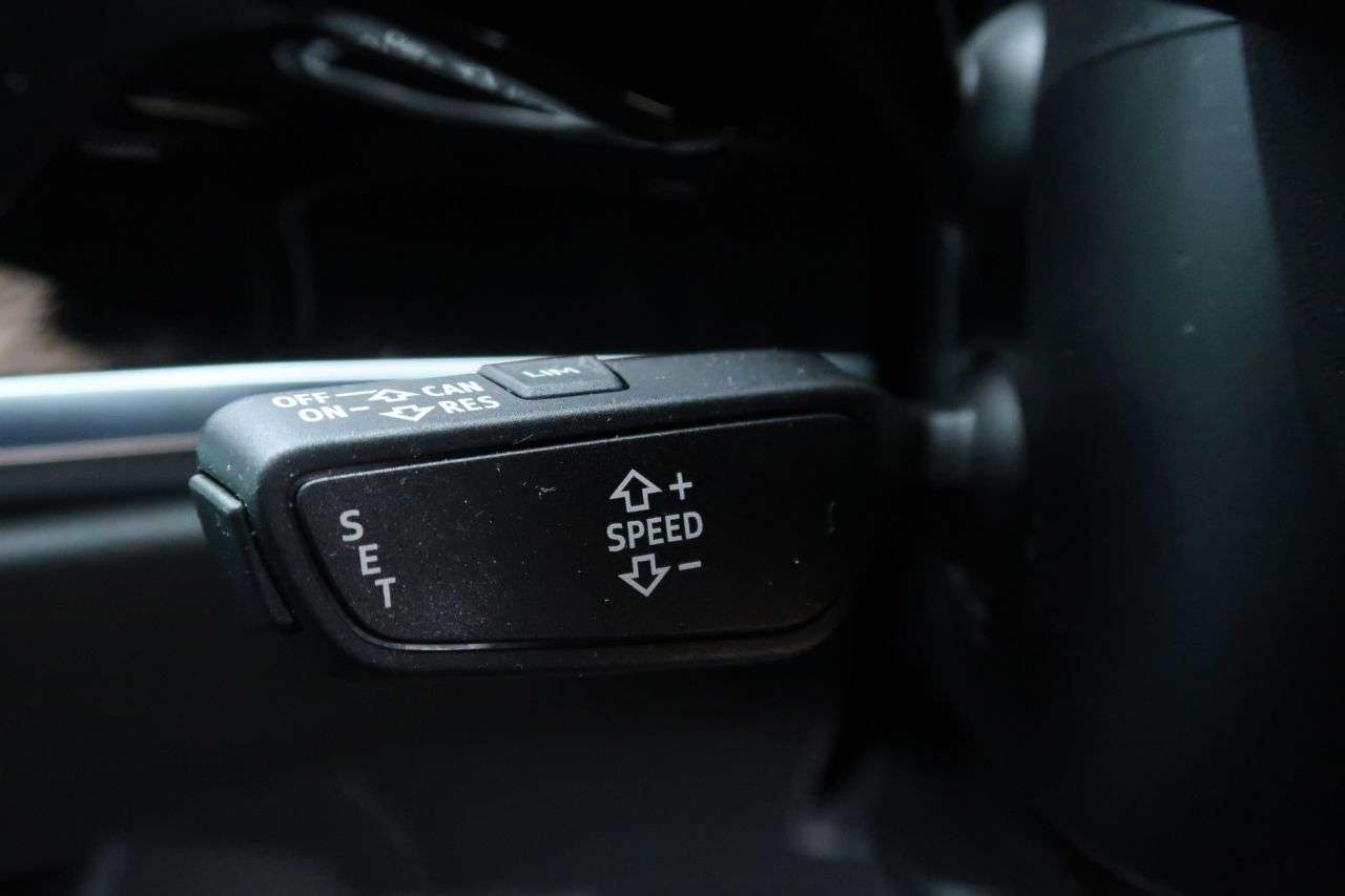 2020 AUDI RS Q3 2020 AUDI RS Q3