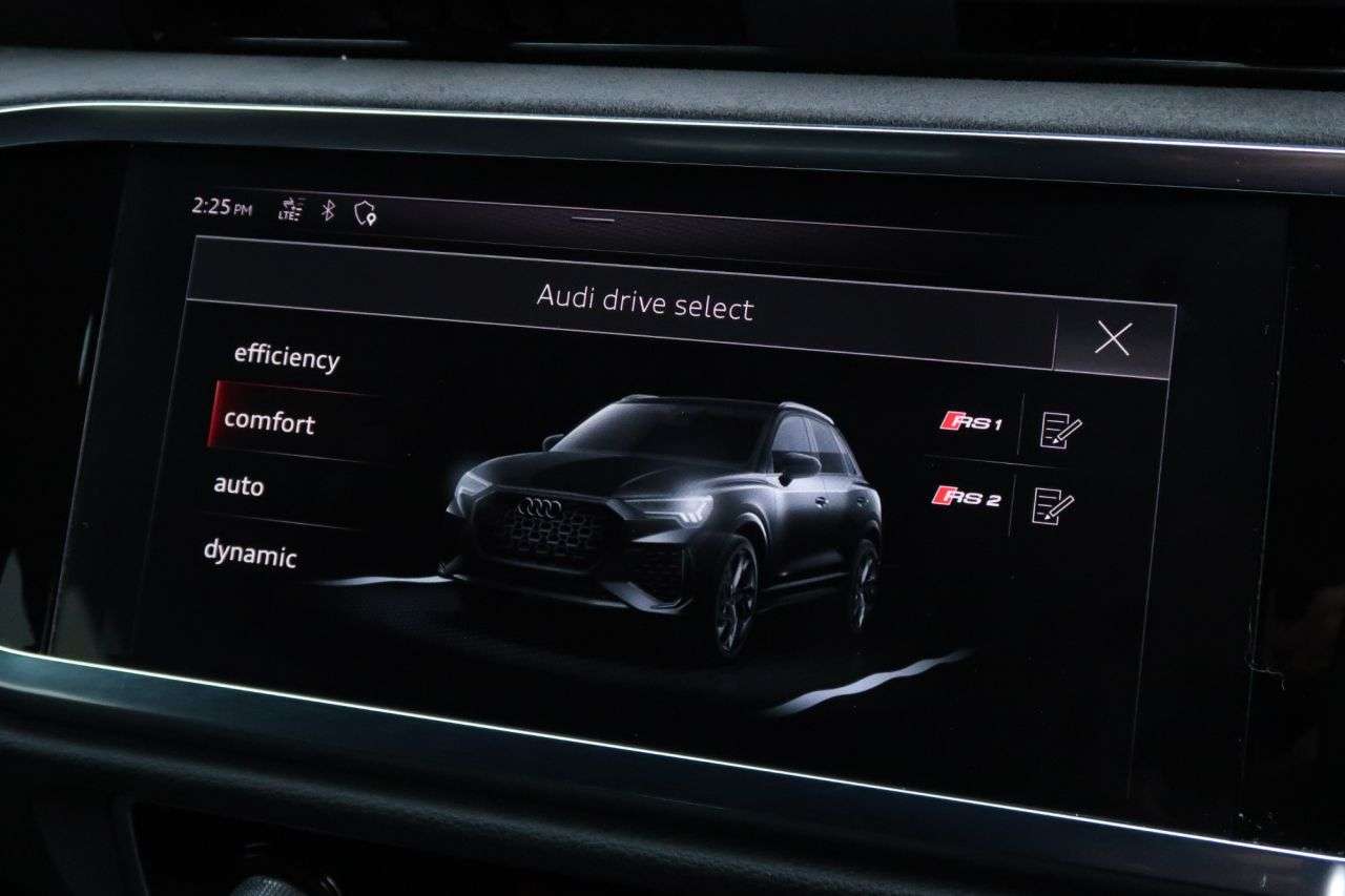 2020 AUDI RS Q3 2020 AUDI RS Q3