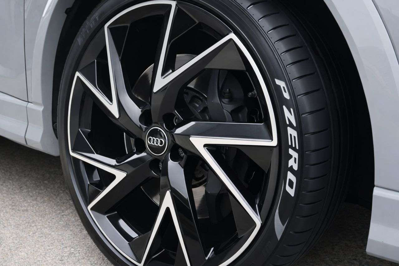 2020 AUDI RS Q3 2020 AUDI RS Q3