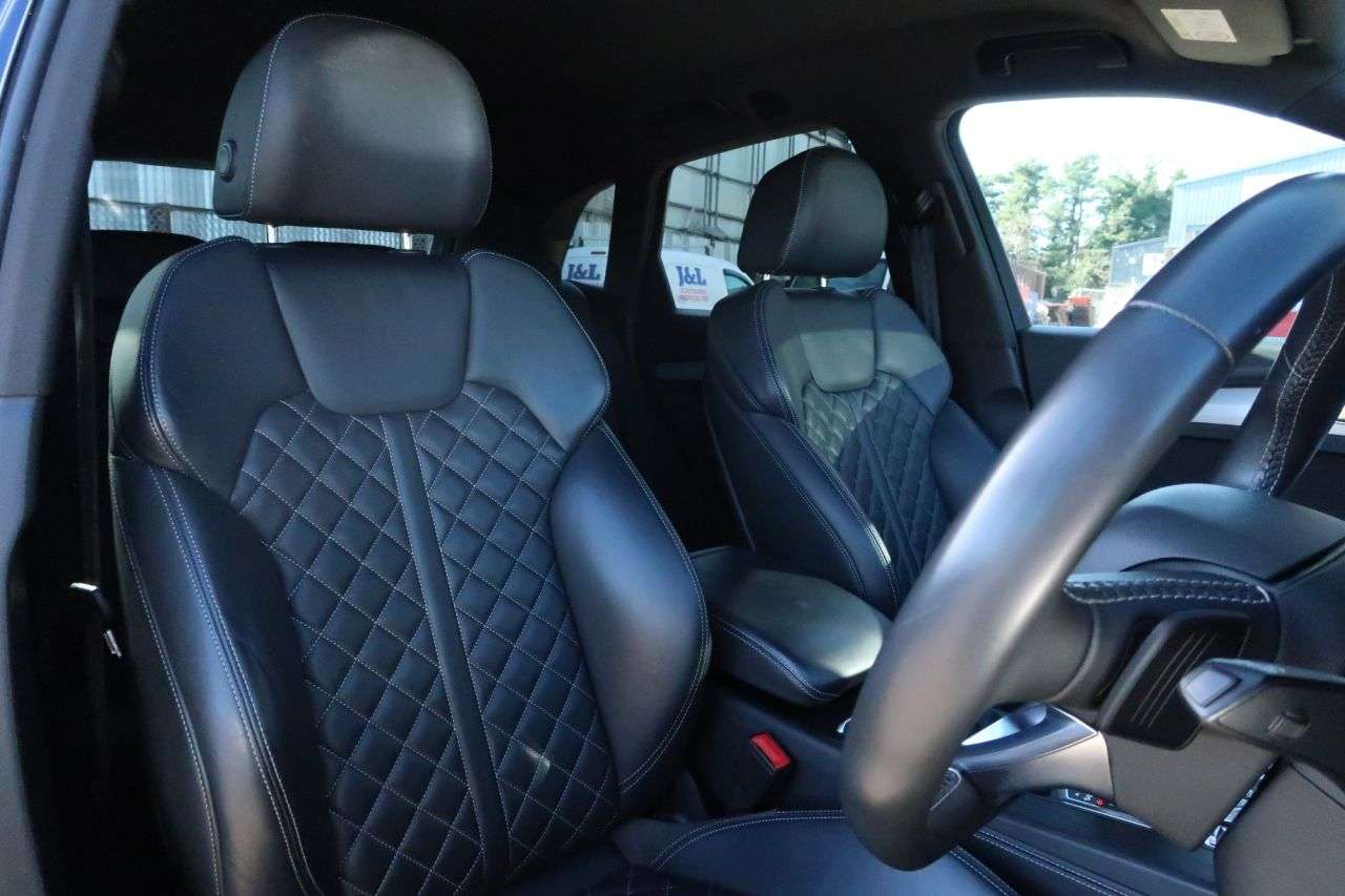 A 2020 AUDI SQ5 3.0 TDI V6 SUV 5dr Diesel Tiptronic quattro Euro 6 (s/s) (347 ps) FINANCE+W A 2020 AUDI SQ5 3.0 TDI V6 SUV 5dr Diesel Tiptronic quattro Euro 6 (s/s) (347 ps) FINANCE+W