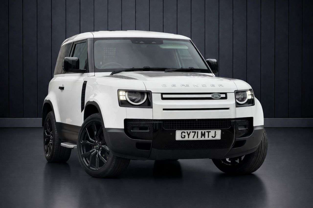 A 2021 LAND ROVER DEFENDER 3.0 D200 MHEV Hard Top SUV 3dr Diesel Auto 4WD SWB Euro 6 (s/s) (200 ps) FI A 2021 LAND ROVER DEFENDER 3.0 D200 MHEV Hard Top SUV 3dr Diesel Auto 4WD SWB Euro 6 (s/s) (200 ps) FI