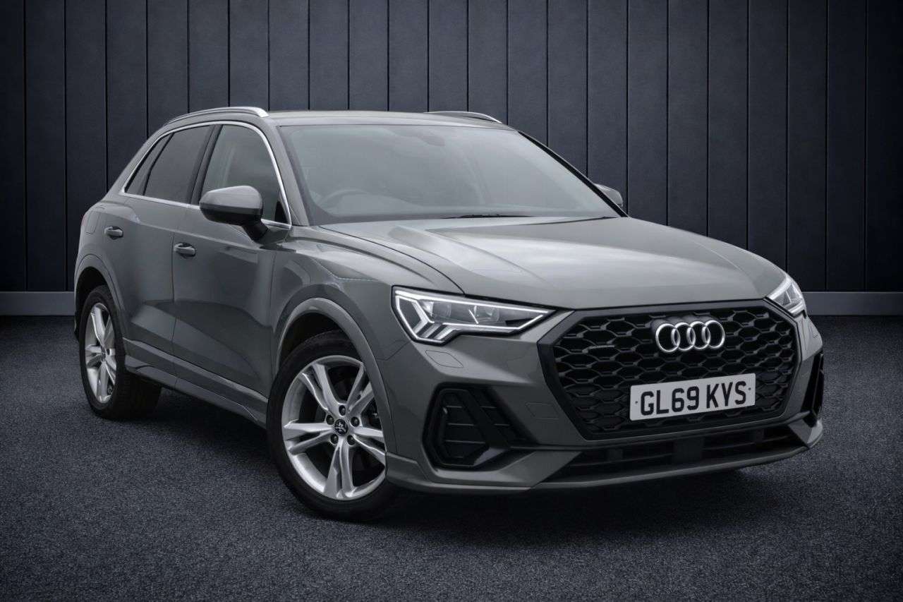 A 2019 AUDI Q3 2.0 TDI 35 S line SUV 5dr Diesel S Tronic Euro 6 (s/s) (150 ps) FINANCE+WAR A 2019 AUDI Q3 2.0 TDI 35 S line SUV 5dr Diesel S Tronic Euro 6 (s/s) (150 ps) FINANCE+WAR