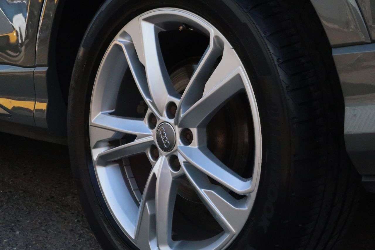 2019 AUDI Q3 2019 AUDI Q3