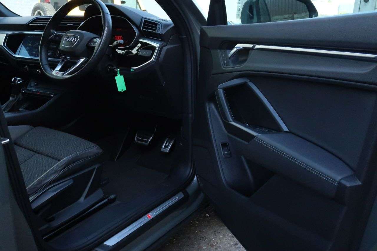 2019 AUDI Q3 2019 AUDI Q3