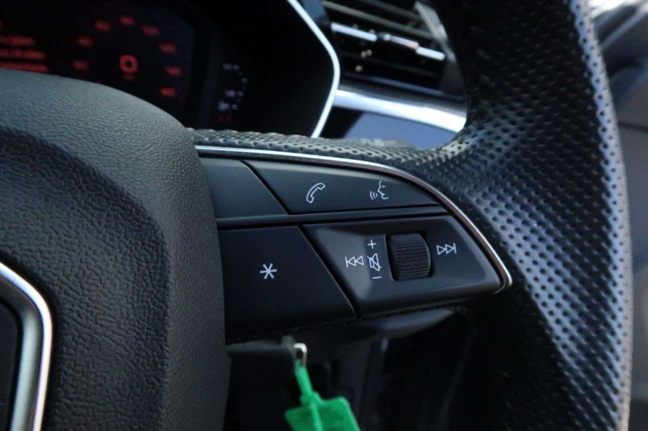 2019 AUDI Q3 2019 AUDI Q3