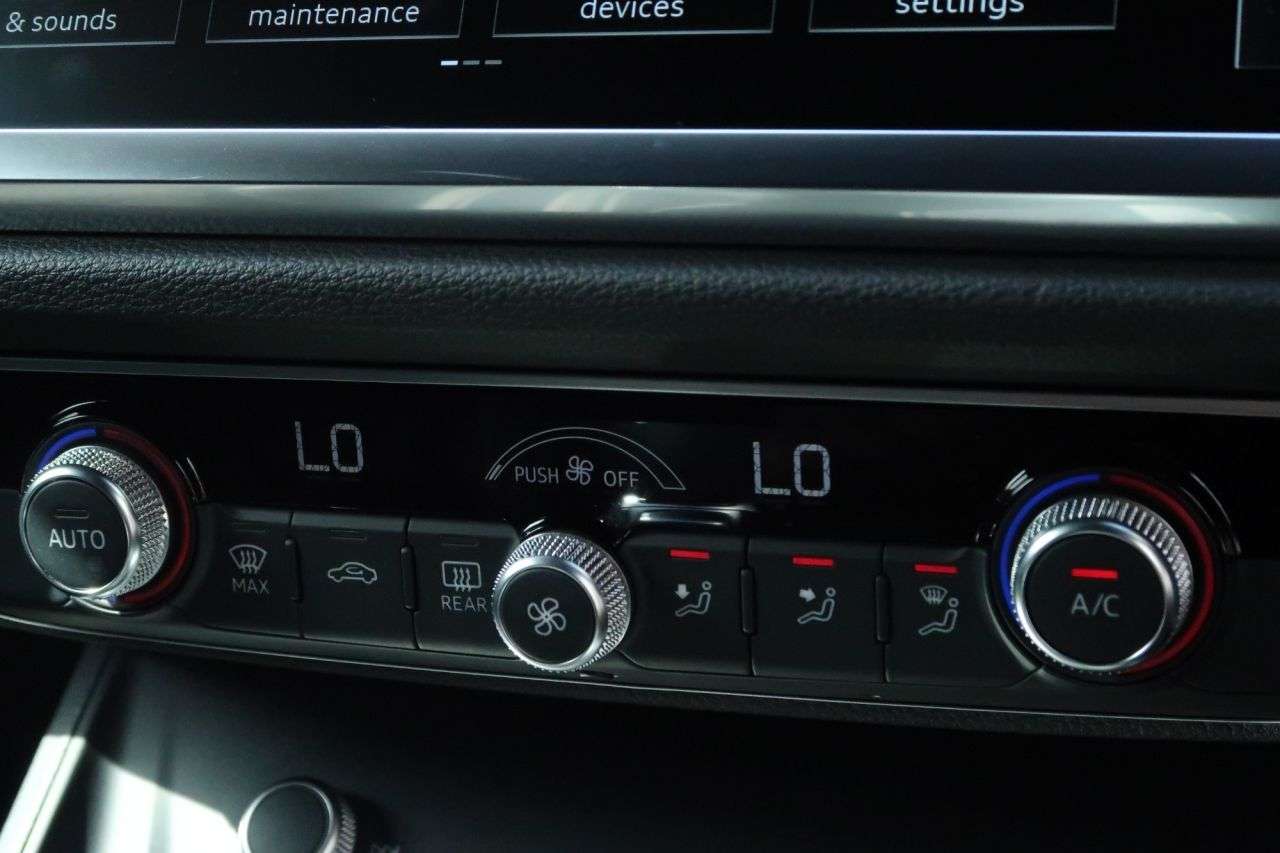 2019 AUDI Q3 2019 AUDI Q3