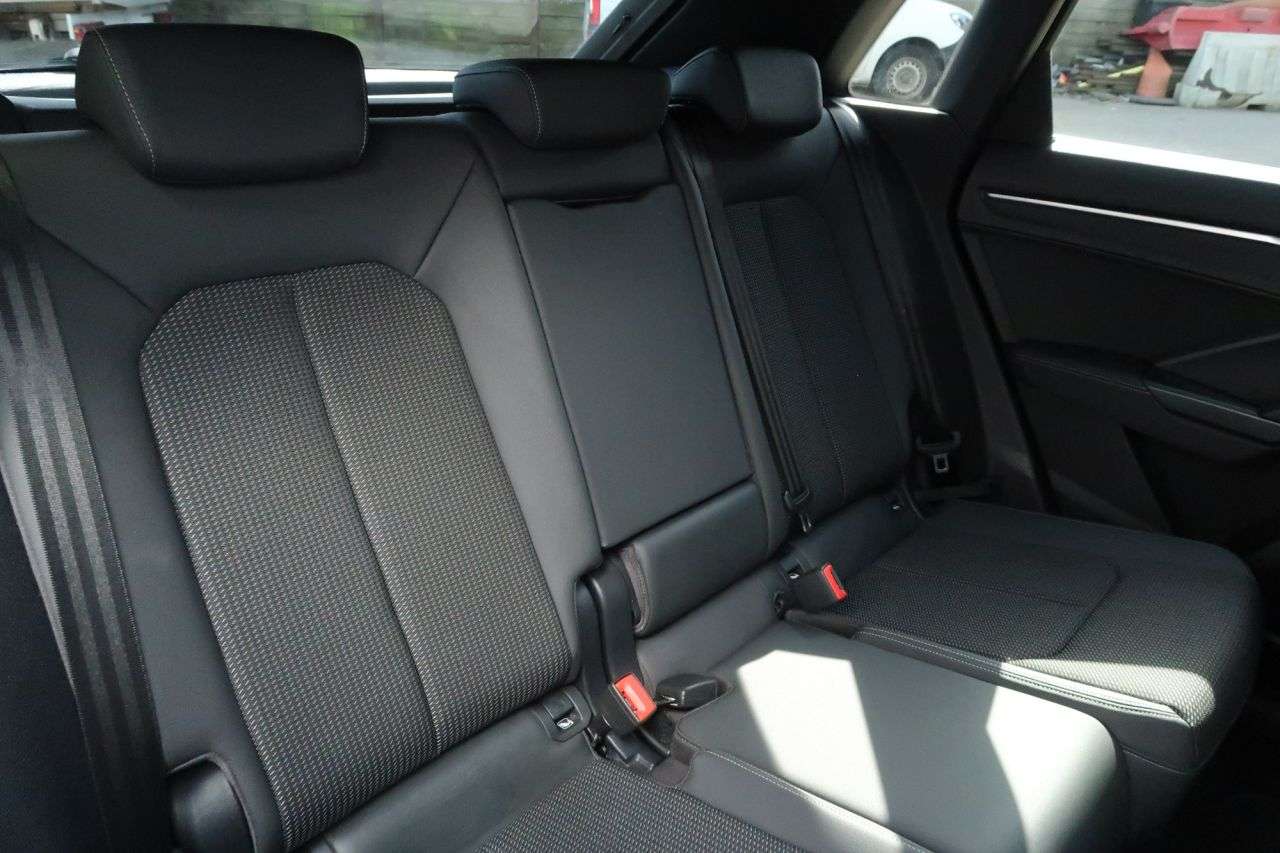 2019 AUDI Q3 2019 AUDI Q3