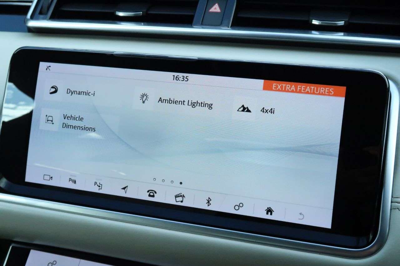 2017 LAND ROVER RANGE ROVER VELAR 2017 LAND ROVER RANGE ROVER VELAR