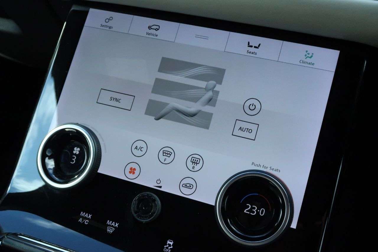 2017 LAND ROVER RANGE ROVER VELAR 2017 LAND ROVER RANGE ROVER VELAR