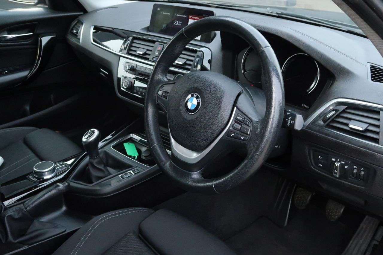 A 2019 BMW 1 SERIES 1.5 118i Sport Hatchback 5dr Petrol Manual Euro 6 (s/s) (136 ps) FINANCE+WA A 2019 BMW 1 SERIES 1.5 118i Sport Hatchback 5dr Petrol Manual Euro 6 (s/s) (136 ps) FINANCE+WA