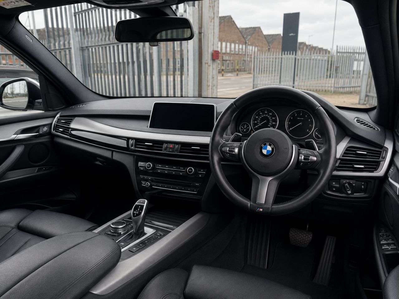 A 2014 BMW X5 3.0 40d M Sport SUV 5dr Diesel Auto xDrive Euro 6 (s/s) (313 ps) A 2014 BMW X5 3.0 40d M Sport SUV 5dr Diesel Auto xDrive Euro 6 (s/s) (313 ps)
