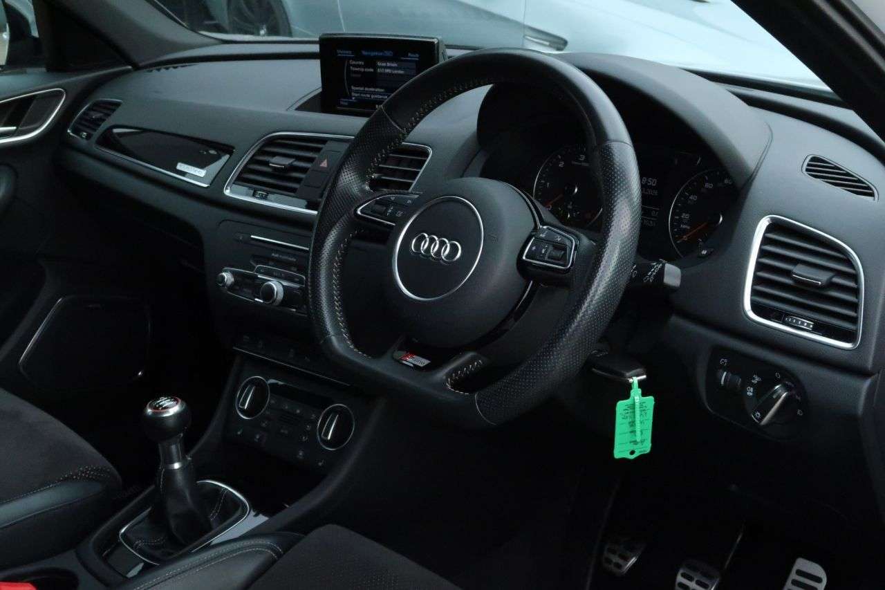 A 2018 AUDI Q3 2.0 TDI Black Edition SUV 5dr Diesel Manual quattro Euro 6 (s/s) (150 ps) F A 2018 AUDI Q3 2.0 TDI Black Edition SUV 5dr Diesel Manual quattro Euro 6 (s/s) (150 ps) F