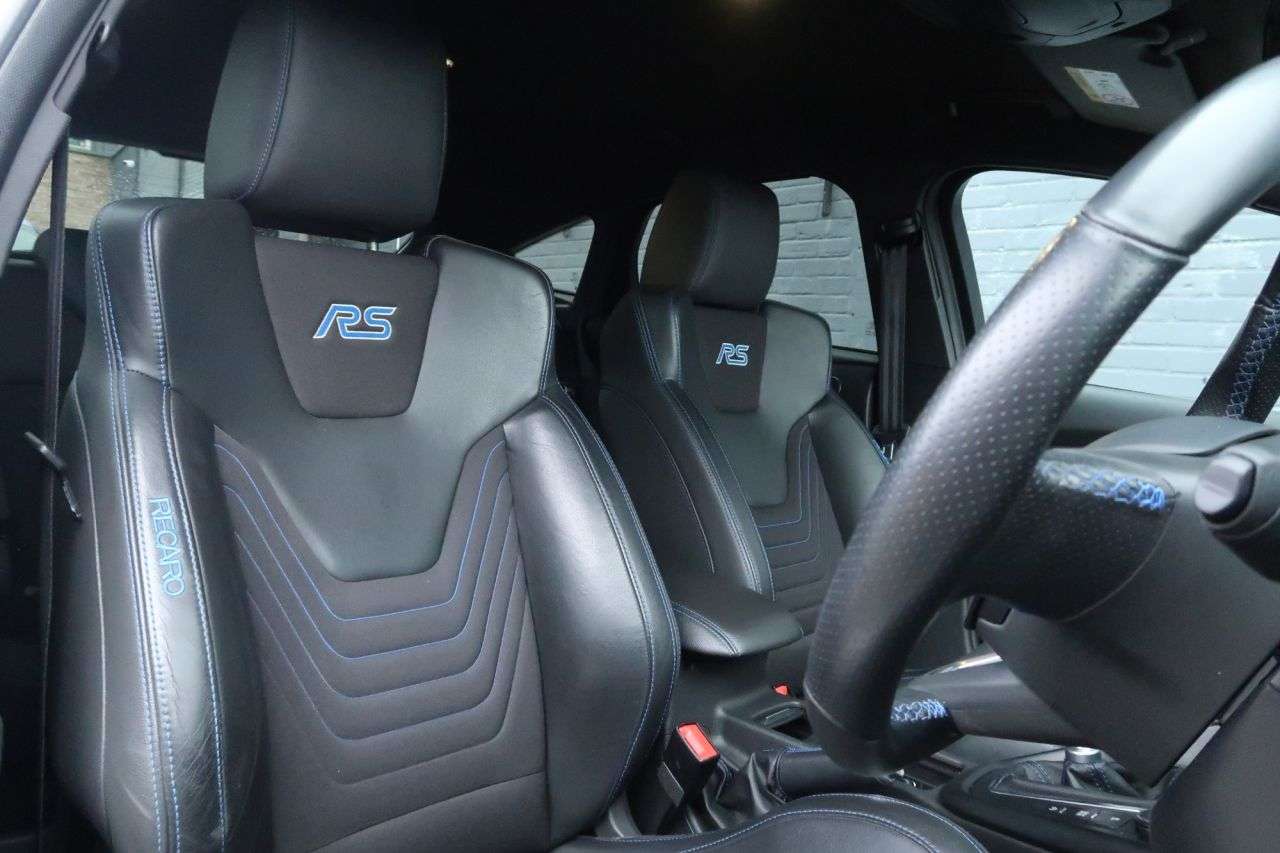 A 2016 FORD FOCUS 2.3T EcoBoost RS Hatchback 5dr Petrol Manual AWD Euro 6 (s/s) (350 ps) FINA A 2016 FORD FOCUS 2.3T EcoBoost RS Hatchback 5dr Petrol Manual AWD Euro 6 (s/s) (350 ps) FINA