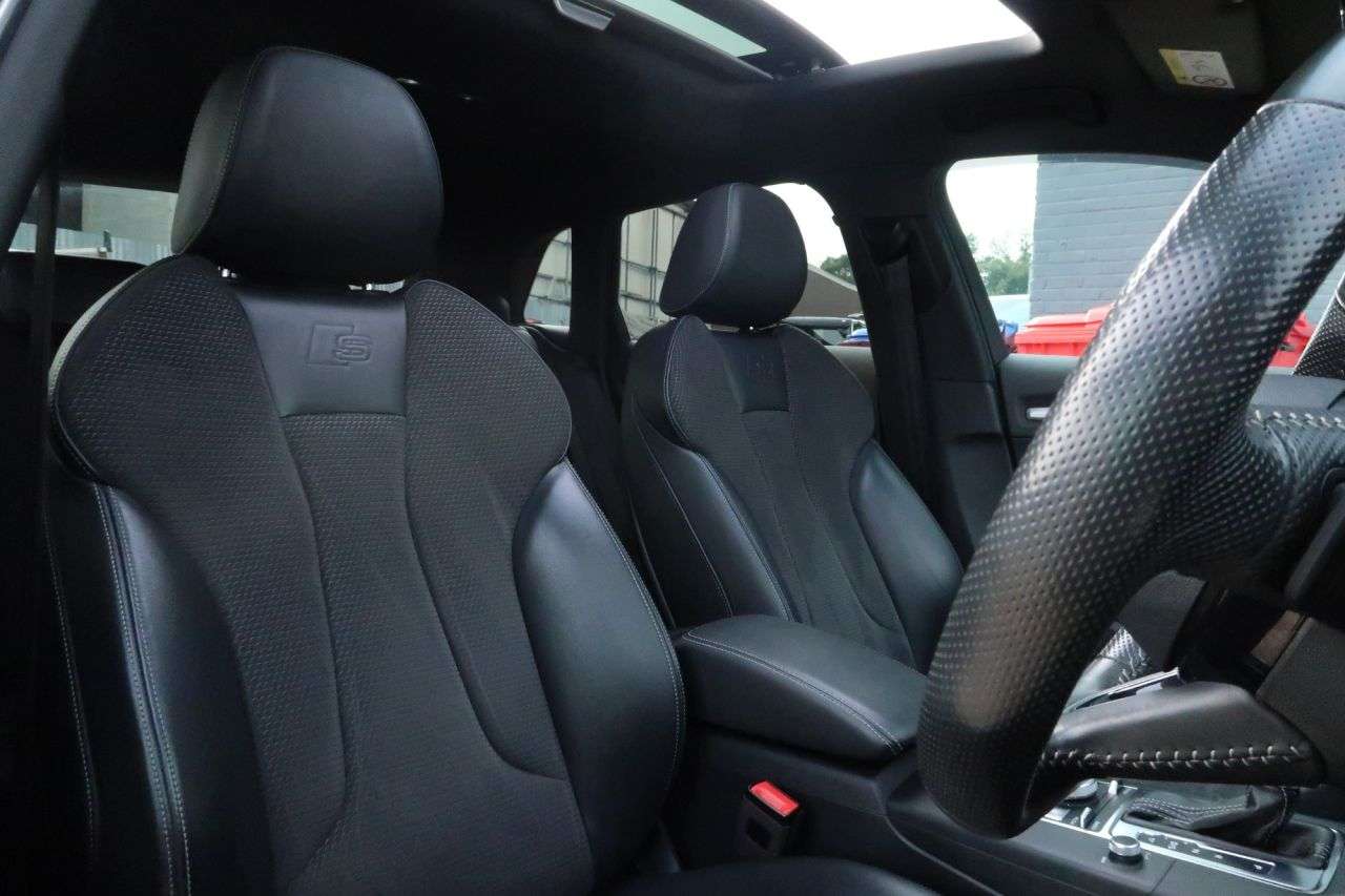 A 2020 AUDI S3 2.0 TFSI Black Edition Sportback 5dr Petrol S Tronic quattro Euro 6 (s/s) ( A 2020 AUDI S3 2.0 TFSI Black Edition Sportback 5dr Petrol S Tronic quattro Euro 6 (s/s) (