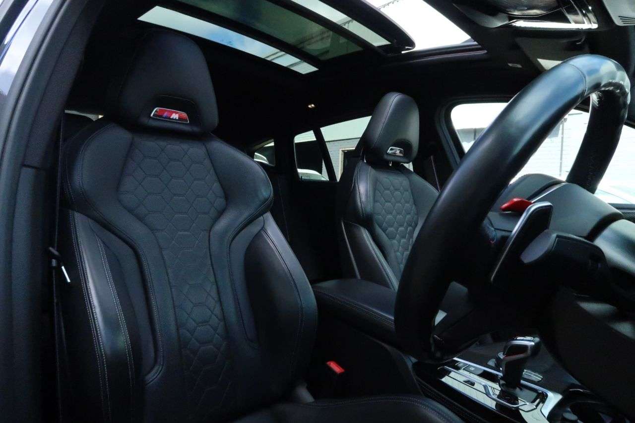 A 2019 BMW X4 M 3.0i Competition SUV 5dr Petrol Auto xDrive Euro 6 (s/s) (510 ps) FINANCE+W A 2019 BMW X4 M 3.0i Competition SUV 5dr Petrol Auto xDrive Euro 6 (s/s) (510 ps) FINANCE+W