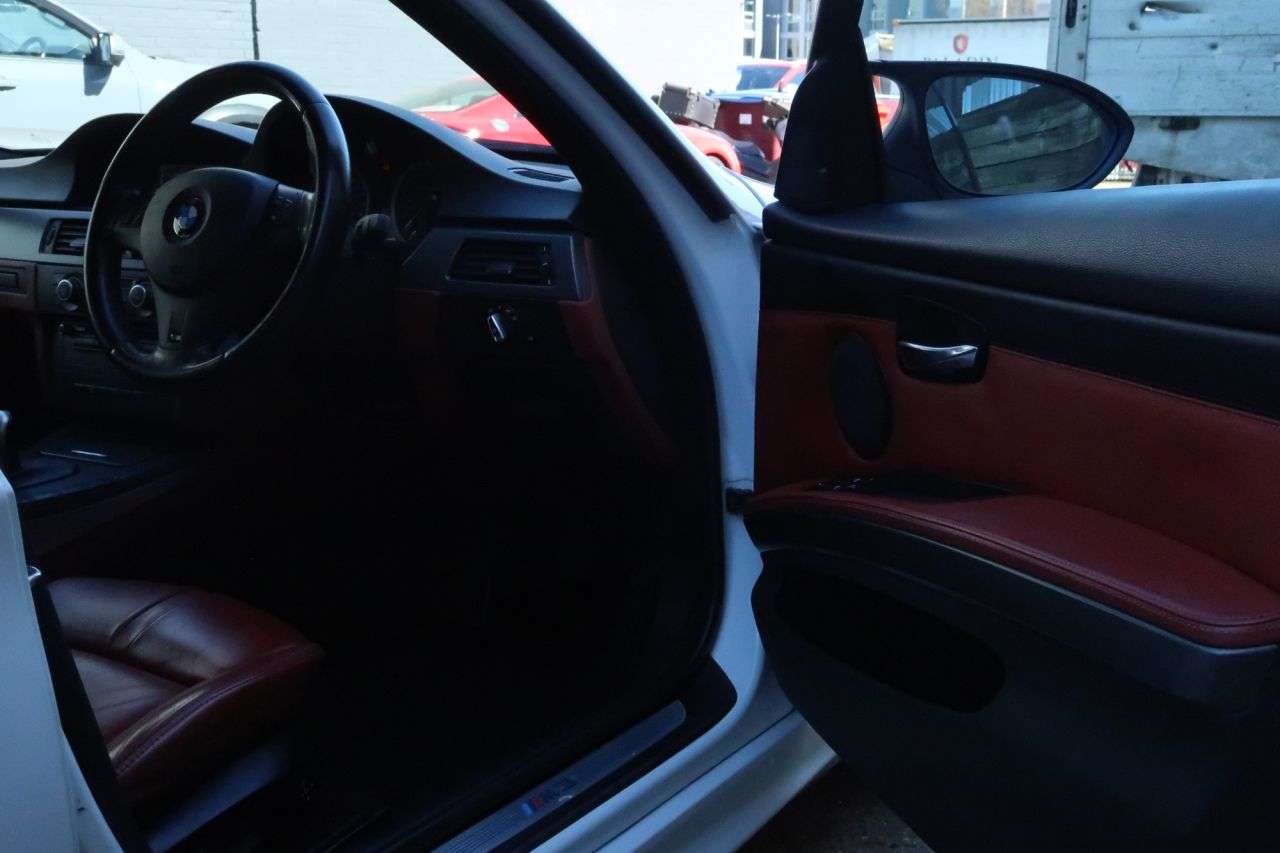 2010 BMW M3 2010 BMW M3