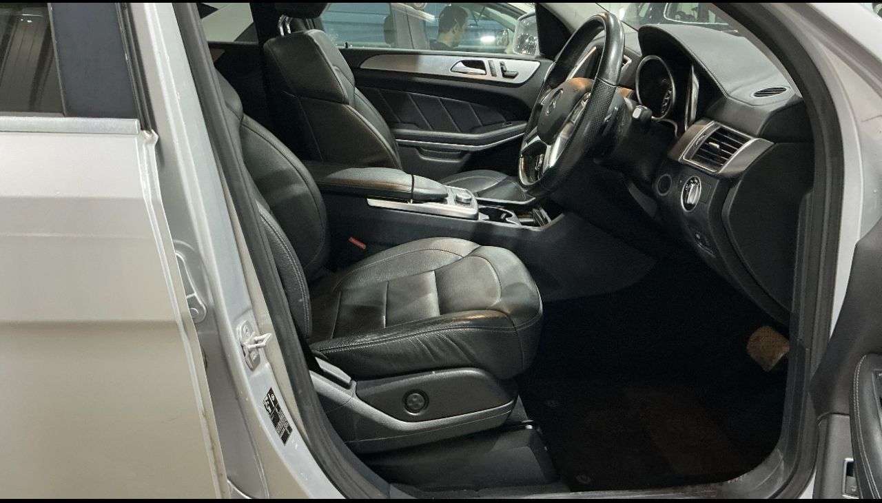 A 2014 MERCEDES-BENZ GL CLASS 3.0 GL350 V6 BlueTEC AMG Sport SUV 5dr Diesel G-Tronic+ 4WD Euro 6 (s/s) (2 A 2014 MERCEDES-BENZ GL CLASS 3.0 GL350 V6 BlueTEC AMG Sport SUV 5dr Diesel G-Tronic+ 4WD Euro 6 (s/s) (2