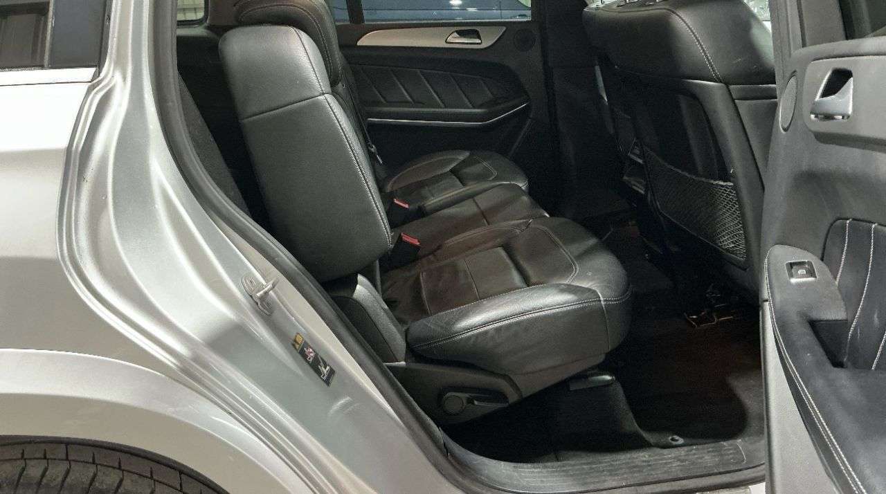 A 2014 MERCEDES-BENZ GL CLASS 3.0 GL350 V6 BlueTEC AMG Sport SUV 5dr Diesel G-Tronic+ 4WD Euro 6 (s/s) (2 A 2014 MERCEDES-BENZ GL CLASS 3.0 GL350 V6 BlueTEC AMG Sport SUV 5dr Diesel G-Tronic+ 4WD Euro 6 (s/s) (2