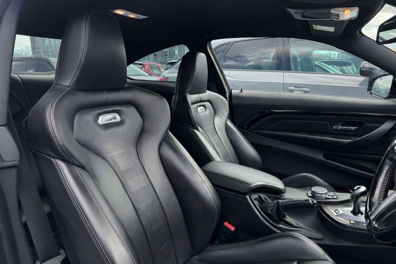 A 2015 BMW M4 3.0 BiTurbo Coupe 2dr Petrol DCT Euro 6 (s/s) (431 ps) A 2015 BMW M4 3.0 BiTurbo Coupe 2dr Petrol DCT Euro 6 (s/s) (431 ps)