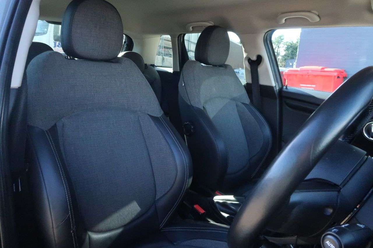 A 2014 MINI HATCH 1.5 Cooper Hatchback 5dr Petrol Manual Euro 6 (s/s) (136 ps) FINANCE+WARRAN A 2014 MINI HATCH 1.5 Cooper Hatchback 5dr Petrol Manual Euro 6 (s/s) (136 ps) FINANCE+WARRAN