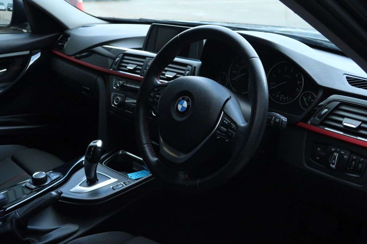 A 2014 BMW 3 SERIES 1.6 316i Sport Touring 5dr Petrol Auto Euro 6 (s/s) (136 ps) FINANCE+WARRAN A 2014 BMW 3 SERIES 1.6 316i Sport Touring 5dr Petrol Auto Euro 6 (s/s) (136 ps) FINANCE+WARRAN