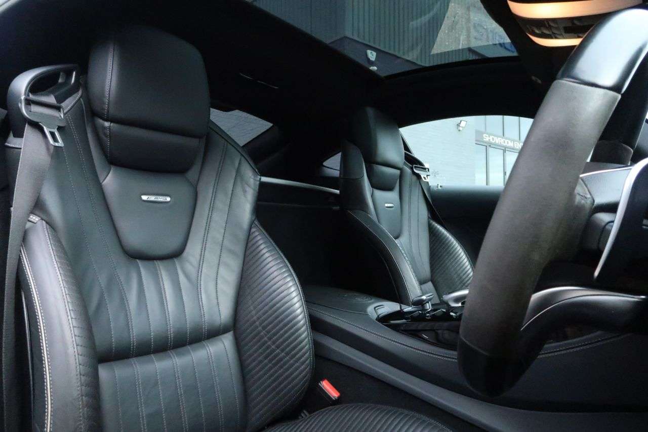 A 2015 MERCEDES-BENZ AMG GT 4.0 V8 BiTurbo S (Premium) Coupe 2dr Petrol SpdS DCT Euro 6 (s/s) (510 ps) A 2015 MERCEDES-BENZ AMG GT 4.0 V8 BiTurbo S (Premium) Coupe 2dr Petrol SpdS DCT Euro 6 (s/s) (510 ps)