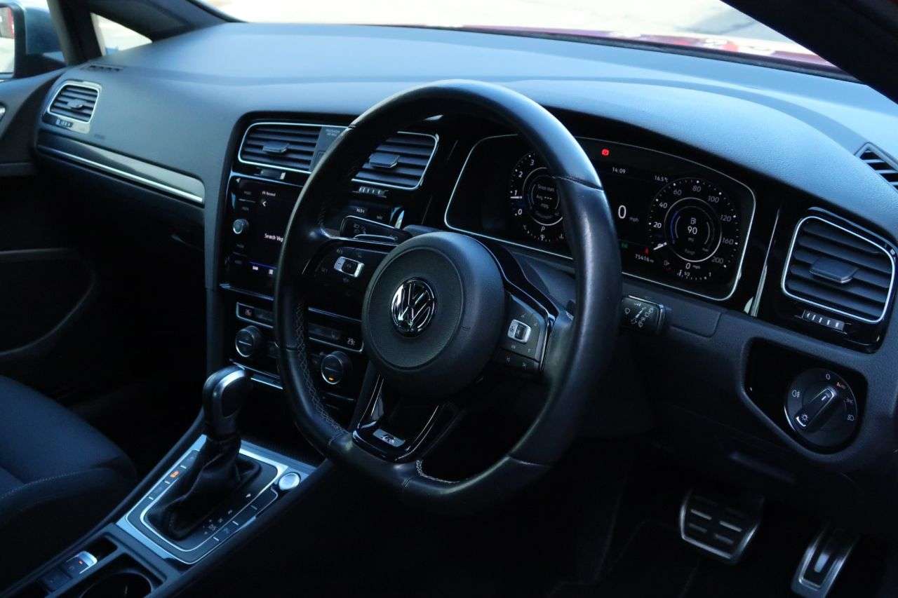 A 2020 VOLKSWAGEN GOLF 2.0 TSI R Hatchback 5dr Petrol DSG 4Motion Euro 6 (s/s) (300 ps) FINANCE+WA A 2020 VOLKSWAGEN GOLF 2.0 TSI R Hatchback 5dr Petrol DSG 4Motion Euro 6 (s/s) (300 ps) FINANCE+WA
