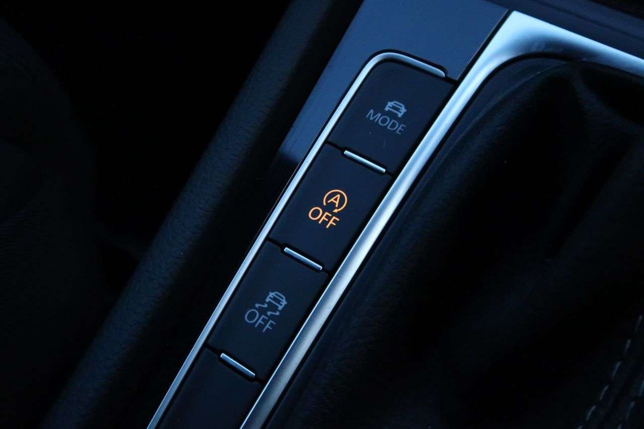 2020 VOLKSWAGEN GOLF 2020 VOLKSWAGEN GOLF