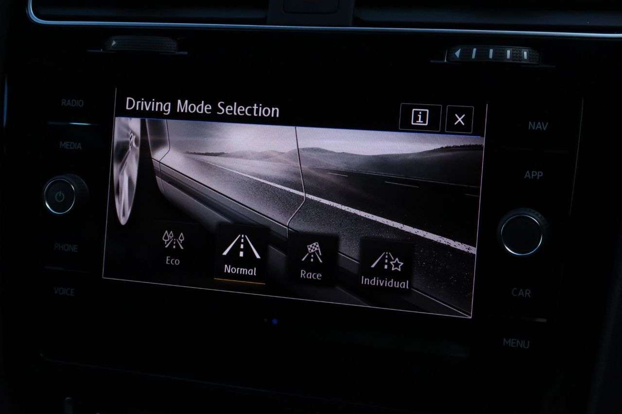 2020 VOLKSWAGEN GOLF 2020 VOLKSWAGEN GOLF