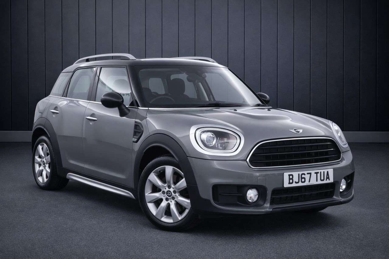 A 2017 MINI COUNTRYMAN 1.5 Cooper SUV 5dr Petrol Auto Euro 6 (s/s) (136 ps) FINANCE+WARRANTY+SERVI A 2017 MINI COUNTRYMAN 1.5 Cooper SUV 5dr Petrol Auto Euro 6 (s/s) (136 ps) FINANCE+WARRANTY+SERVI