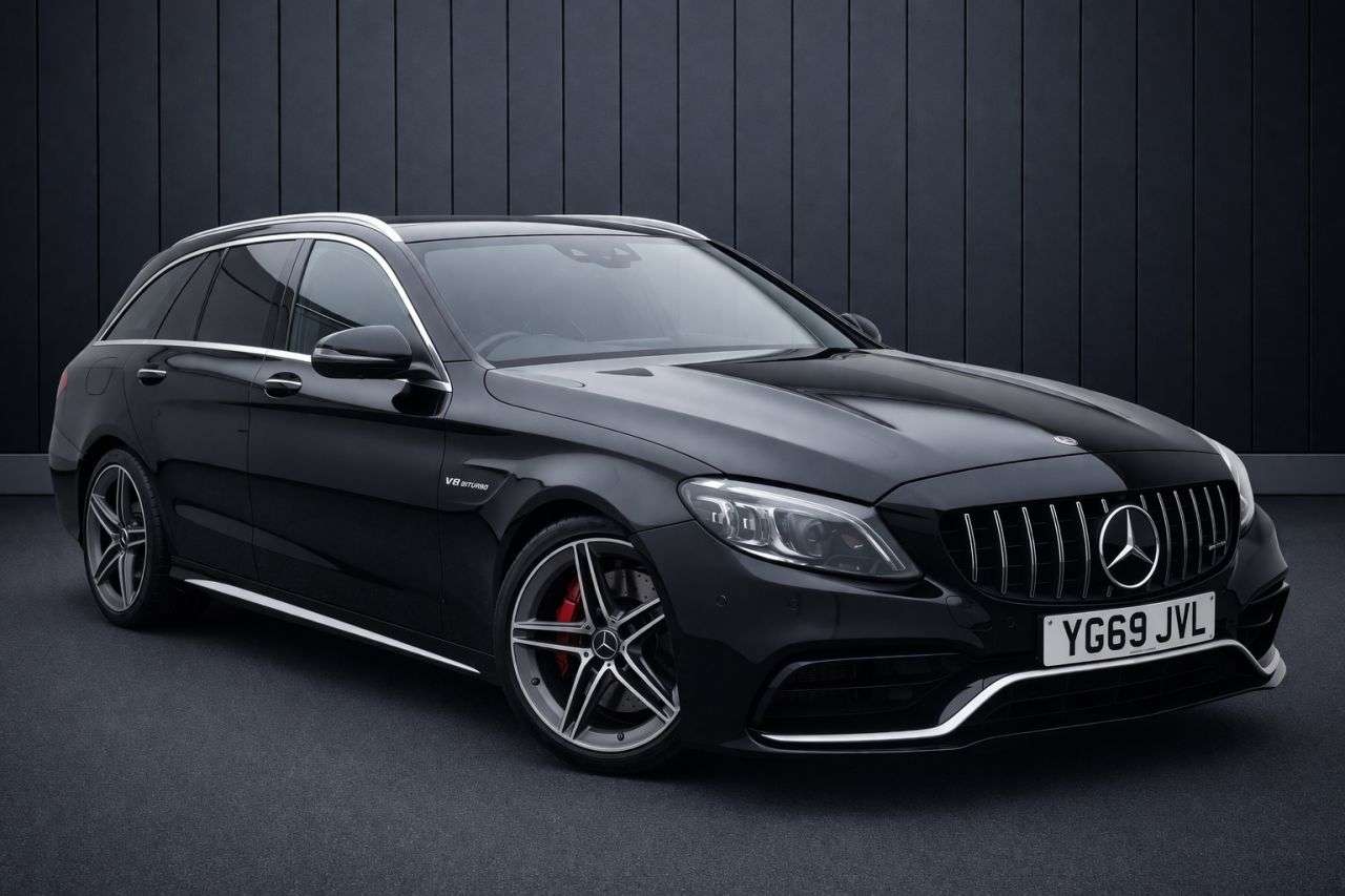 A 2019 MERCEDES-BENZ C-CLASS 4.0 C63 V8 BiTurbo AMG S Estate 5dr Petrol SpdS MCT Euro 6 (s/s) (510 ps) F A 2019 MERCEDES-BENZ C-CLASS 4.0 C63 V8 BiTurbo AMG S Estate 5dr Petrol SpdS MCT Euro 6 (s/s) (510 ps) F