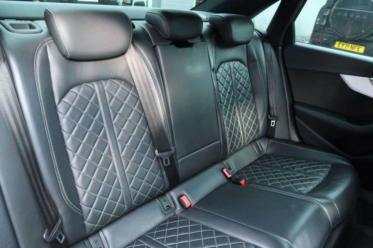 2018 AUDI S4 2018 AUDI S4