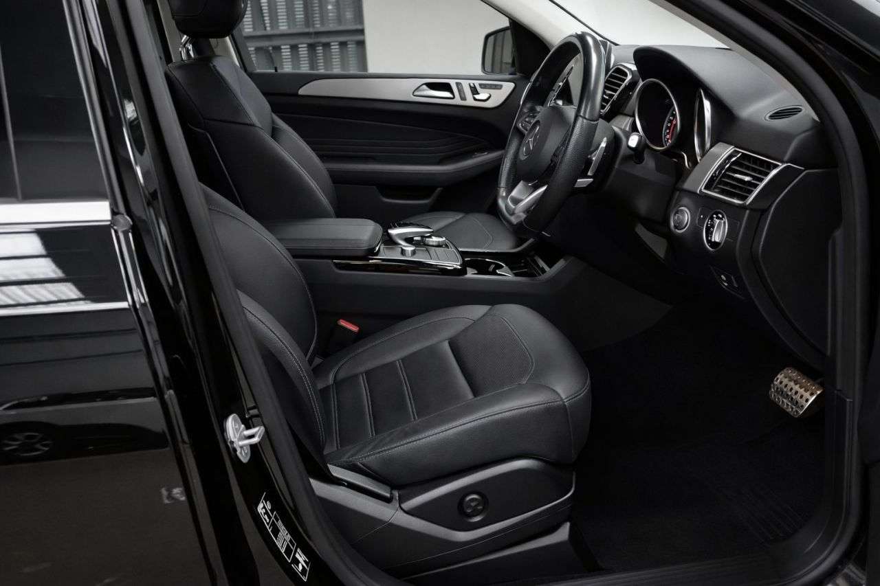 A 2018 MERCEDES-BENZ GLE 2.1 GLE250d AMG Line (Premium) SUV 5dr Diesel G-Tronic 4MATIC Euro 6 (s/s) A 2018 MERCEDES-BENZ GLE 2.1 GLE250d AMG Line (Premium) SUV 5dr Diesel G-Tronic 4MATIC Euro 6 (s/s)