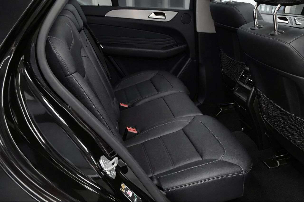 A 2018 MERCEDES-BENZ GLE 2.1 GLE250d AMG Line (Premium) SUV 5dr Diesel G-Tronic 4MATIC Euro 6 (s/s) A 2018 MERCEDES-BENZ GLE 2.1 GLE250d AMG Line (Premium) SUV 5dr Diesel G-Tronic 4MATIC Euro 6 (s/s)