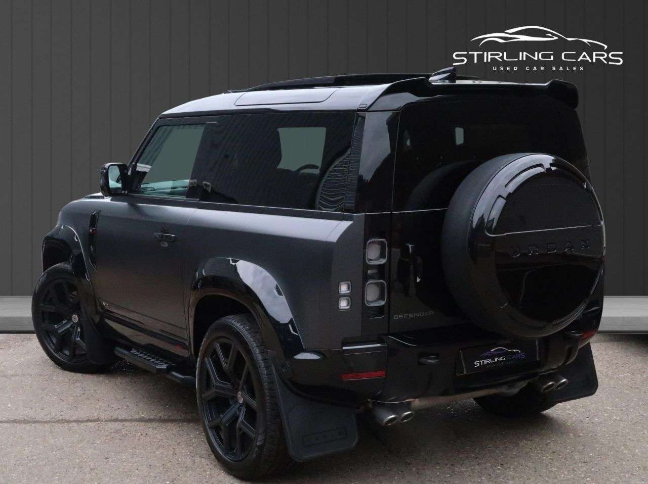 A 2021 LAND ROVER DEFENDER 5.0 P525 V8 Carpathian Edition SUV 3dr Petrol Auto 4WD Euro 6 (s/s) (525 ps A 2021 LAND ROVER DEFENDER 5.0 P525 V8 Carpathian Edition SUV 3dr Petrol Auto 4WD Euro 6 (s/s) (525 ps