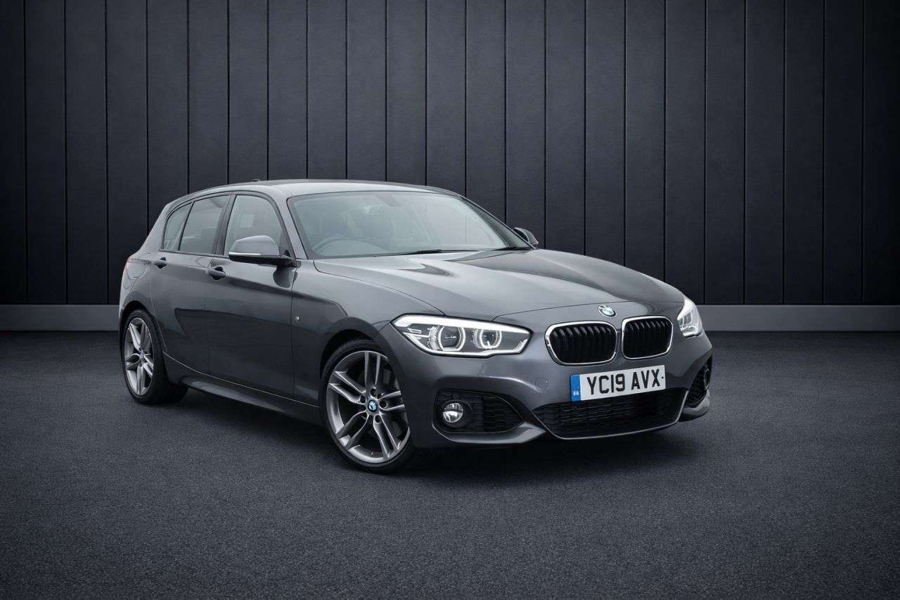 A 2019 BMW 1 SERIES 1.5 118i GPF M Sport Hatchback 5dr Petrol Auto Euro 6 (s/s) (136 ps) A 2019 BMW 1 SERIES 1.5 118i GPF M Sport Hatchback 5dr Petrol Auto Euro 6 (s/s) (136 ps)