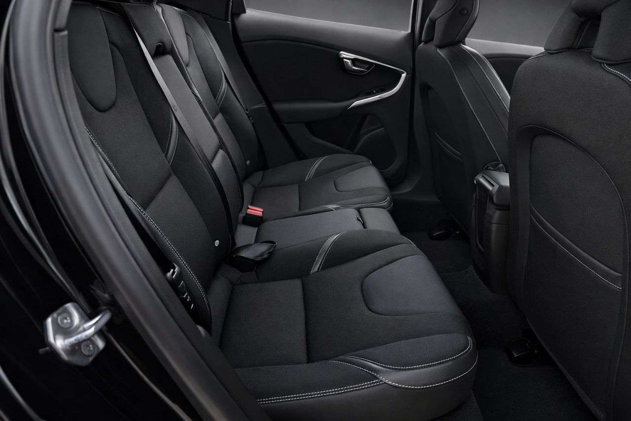 2014 VOLVO V40 2014 VOLVO V40