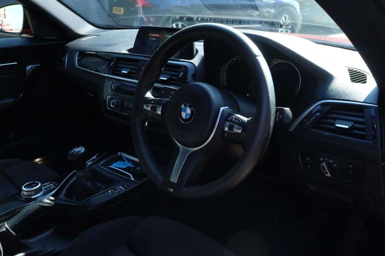 A 2018 BMW 1 SERIES 1.5 118i M Sport Shadow Edition Hatchback 3dr Petrol Manual Euro 6 (s/s) (1 A 2018 BMW 1 SERIES 1.5 118i M Sport Shadow Edition Hatchback 3dr Petrol Manual Euro 6 (s/s) (1