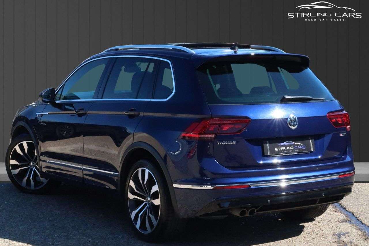 A 2018 VOLKSWAGEN TIGUAN 2.0 TDI R-Line SUV 5dr Diesel DSG 4Motion Euro 6 (s/s) (150 ps) FINANCE+WAR A 2018 VOLKSWAGEN TIGUAN 2.0 TDI R-Line SUV 5dr Diesel DSG 4Motion Euro 6 (s/s) (150 ps) FINANCE+WAR