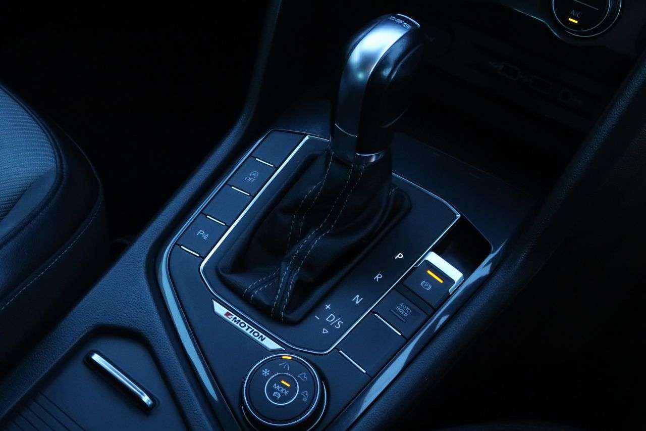 2018 VOLKSWAGEN TIGUAN 2018 VOLKSWAGEN TIGUAN