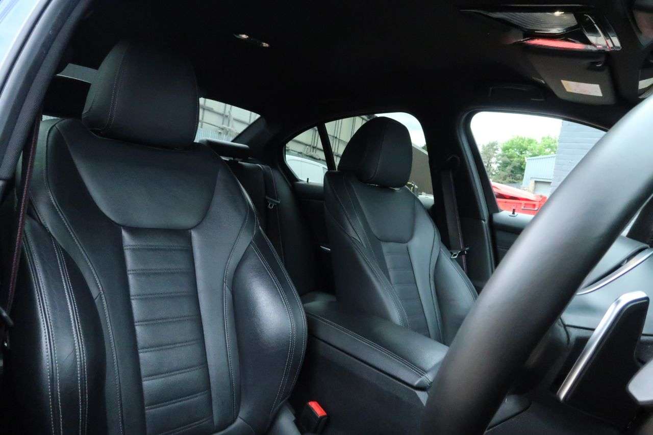 A 2020 BMW 3 SERIES 2.0 330e 12kWh M Sport Saloon 4dr Petrol Plug-in Hybrid Auto Euro 6 (s/s) ( A 2020 BMW 3 SERIES 2.0 330e 12kWh M Sport Saloon 4dr Petrol Plug-in Hybrid Auto Euro 6 (s/s) (