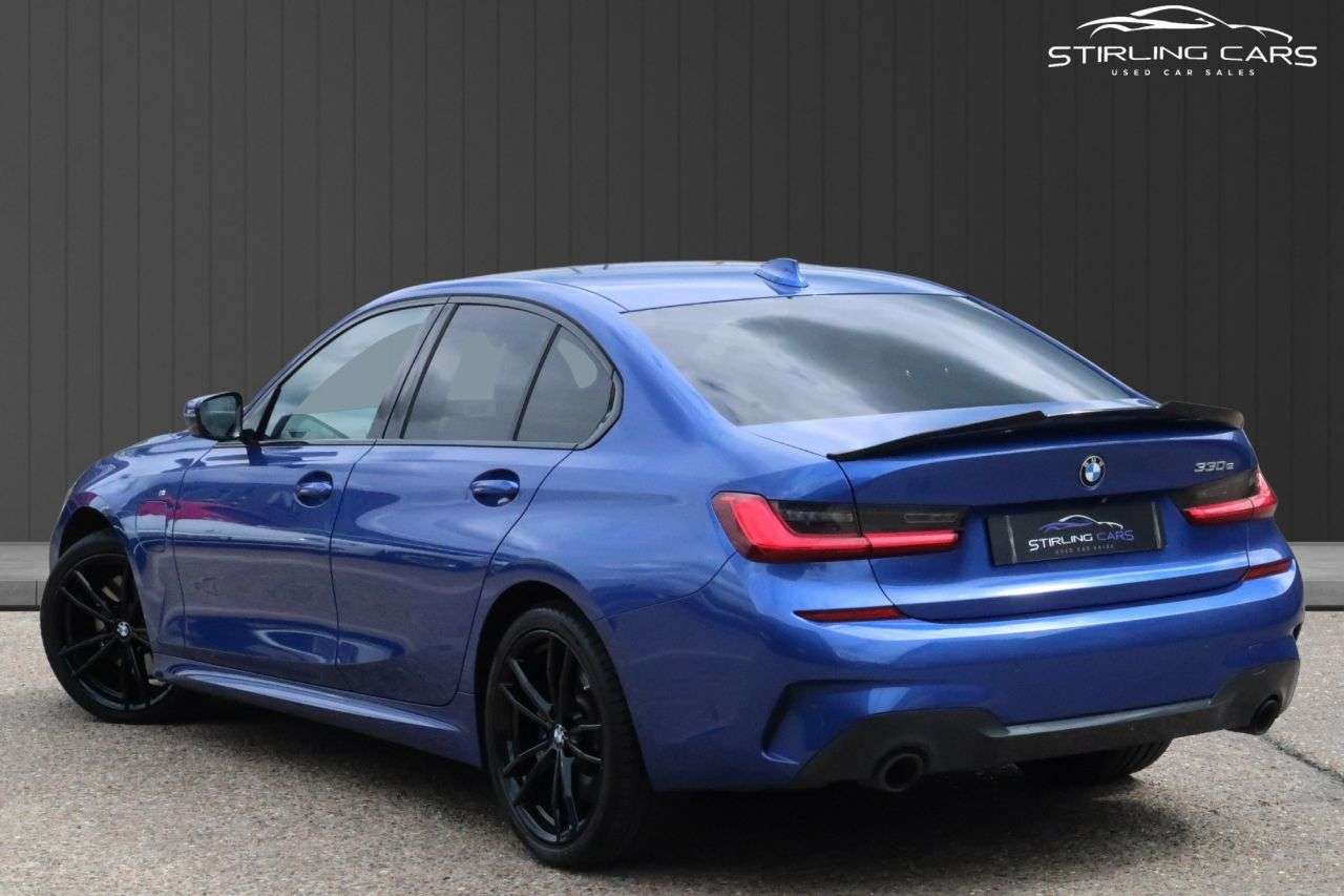 A 2020 BMW 3 SERIES 2.0 330e 12kWh M Sport Saloon 4dr Petrol Plug-in Hybrid Auto Euro 6 (s/s) ( A 2020 BMW 3 SERIES 2.0 330e 12kWh M Sport Saloon 4dr Petrol Plug-in Hybrid Auto Euro 6 (s/s) (