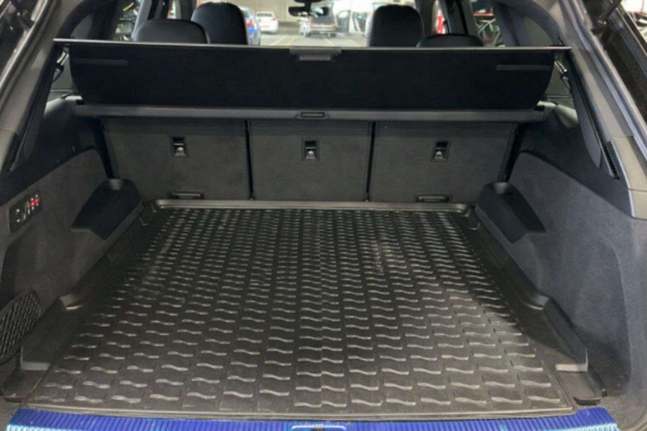 A 2021 AUDI Q7 3.0 TDI V6 50 Black Edition SUV 5dr Diesel Tiptronic quattro Euro 6 (s/s) ( A 2021 AUDI Q7 3.0 TDI V6 50 Black Edition SUV 5dr Diesel Tiptronic quattro Euro 6 (s/s) (