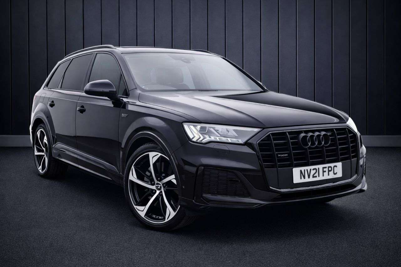 A 2021 AUDI Q7 3.0 TDI V6 50 Black Edition SUV 5dr Diesel Tiptronic quattro Euro 6 (s/s) ( A 2021 AUDI Q7 3.0 TDI V6 50 Black Edition SUV 5dr Diesel Tiptronic quattro Euro 6 (s/s) (