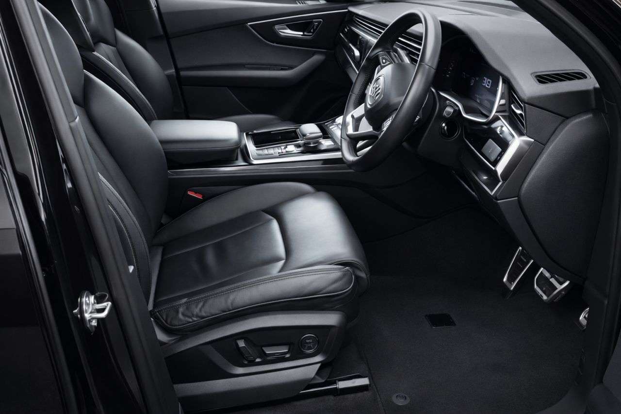 A 2021 AUDI Q7 3.0 TDI V6 50 Black Edition SUV 5dr Diesel Tiptronic quattro Euro 6 (s/s) ( A 2021 AUDI Q7 3.0 TDI V6 50 Black Edition SUV 5dr Diesel Tiptronic quattro Euro 6 (s/s) (