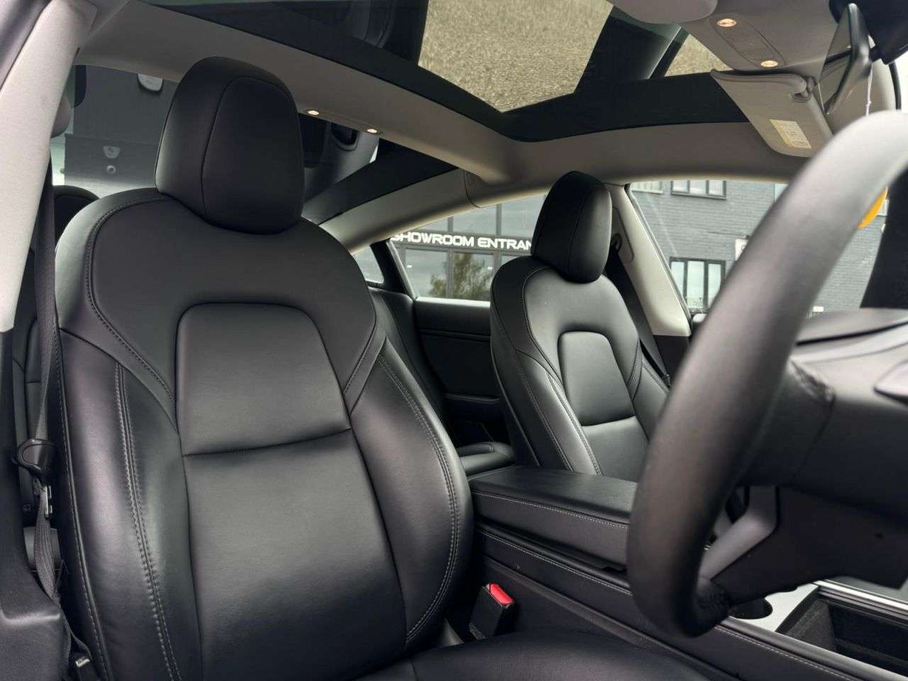 A 2020 TESLA MODEL 3 (Dual Motor) Long Range Saloon 4dr Electric Auto 4WDE (346 ps) FINANCE+WARR A 2020 TESLA MODEL 3 (Dual Motor) Long Range Saloon 4dr Electric Auto 4WDE (346 ps) FINANCE+WARR