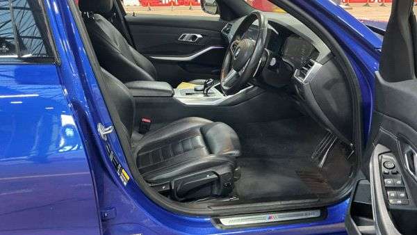 A 2021 BMW 3 SERIES 2.0 330e 12kWh M Sport Saloon 4dr Petrol Plug-in Hybrid Auto Euro 6 (s/s) ( A 2021 BMW 3 SERIES 2.0 330e 12kWh M Sport Saloon 4dr Petrol Plug-in Hybrid Auto Euro 6 (s/s) (