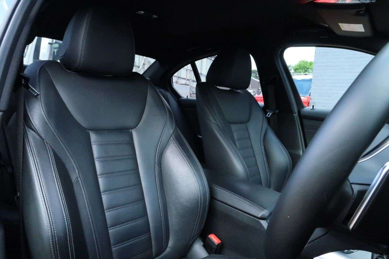 A 2021 BMW 3 SERIES 2.0 330e 12kWh M Sport Saloon 4dr Petrol Plug-in Hybrid Auto Euro 6 (s/s) ( A 2021 BMW 3 SERIES 2.0 330e 12kWh M Sport Saloon 4dr Petrol Plug-in Hybrid Auto Euro 6 (s/s) (