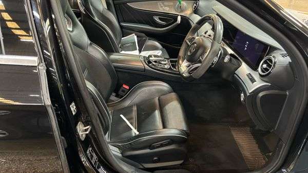 A 2019 MERCEDES-BENZ E-CLASS 4.0 E63 V8 BiTurbo AMG S (Premium) Estate 5dr Petrol SpdS MCT 4MATIC+ Euro A 2019 MERCEDES-BENZ E-CLASS 4.0 E63 V8 BiTurbo AMG S (Premium) Estate 5dr Petrol SpdS MCT 4MATIC+ Euro